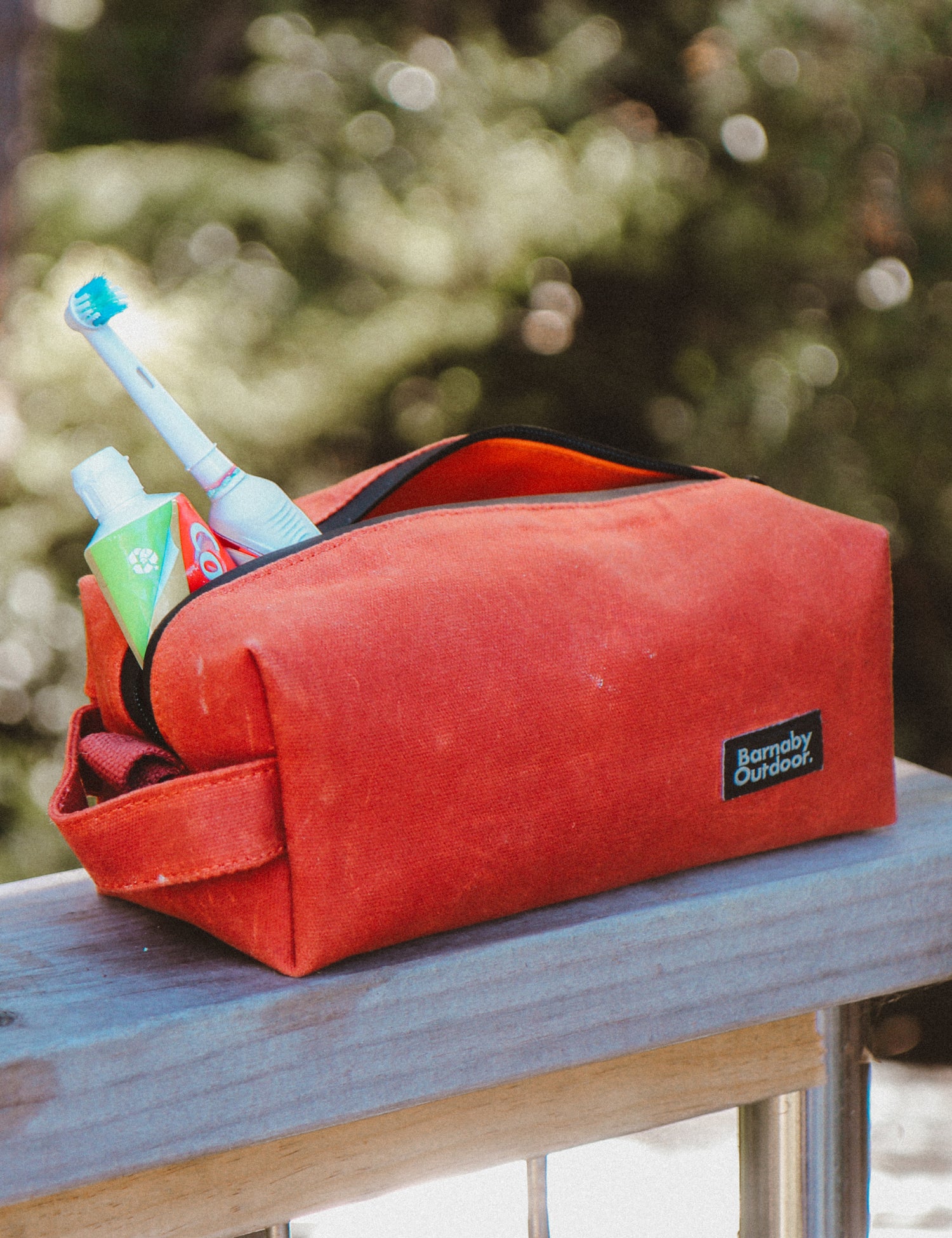 Field Wash Bag - Waxed Canvas - Tongariro Red