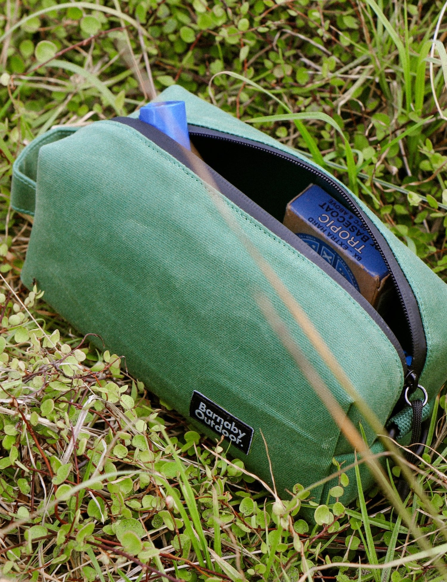 Field Wash Bag - Waxed Canvas - Karamea Green - Barnaby Outdoor