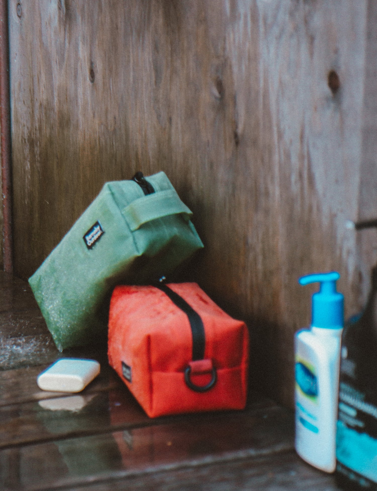 Field Wash Bag - Waxed Canvas - Karamea Green